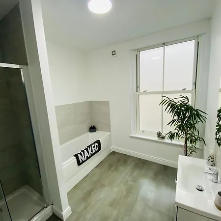 Seascape Seaview Hot Tub Hire Subject To Availability *