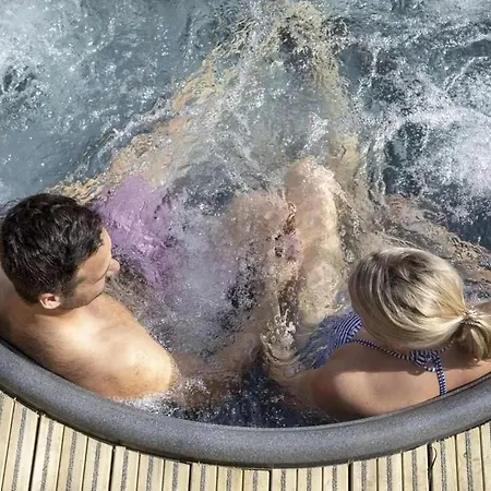 Seascape Seaview Hot Tub Hire Subject To Availability Appartement Scarborough