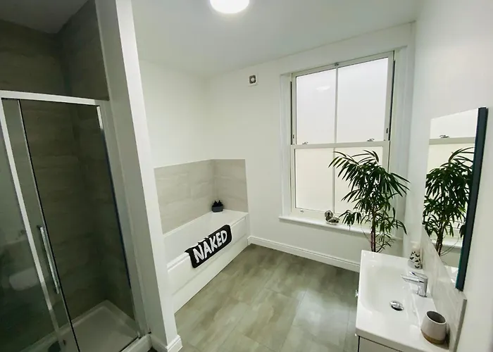 Seascape Seaview Hot Tub Hire Subject To Availability *