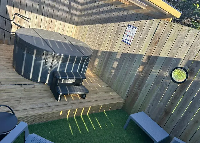 Seascape Seaview Hot Tub Hire Subject To Availability * Scarborough