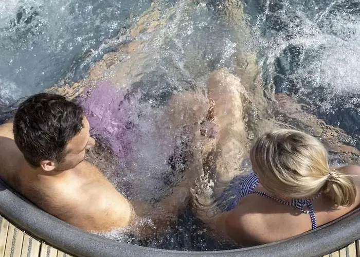 Seascape Seaview Hot Tub Hire Subject To Availability Apartament Scarborough